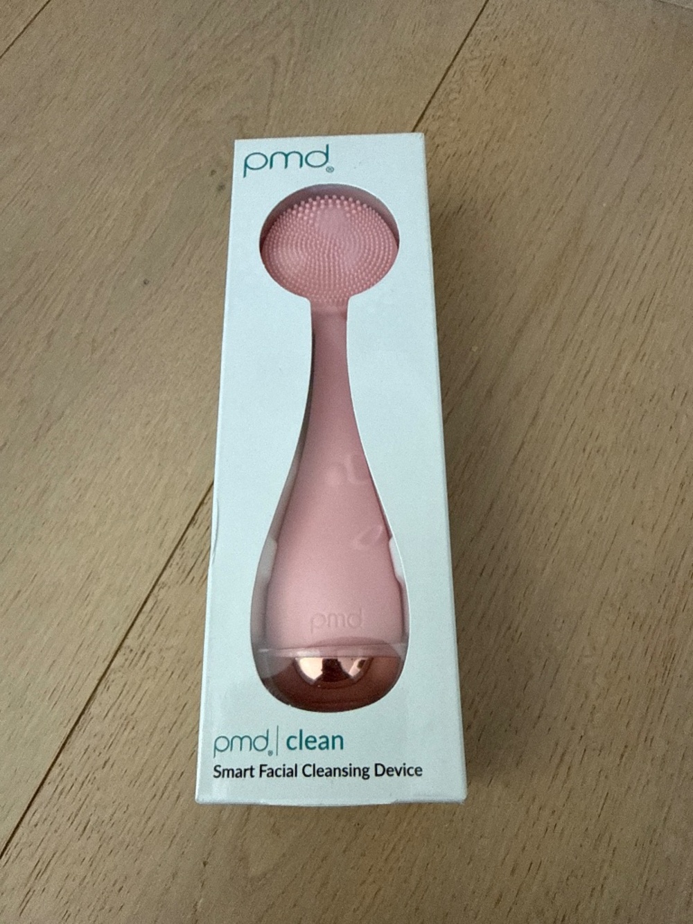 New pmd facial cleaning device